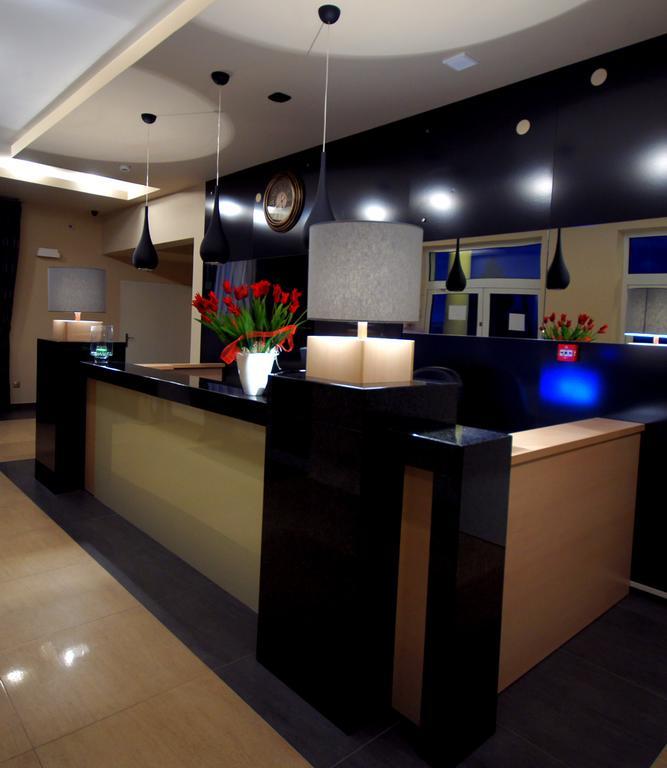 Hotel Hibiskus Boguchwala ภายนอก รูปภาพ