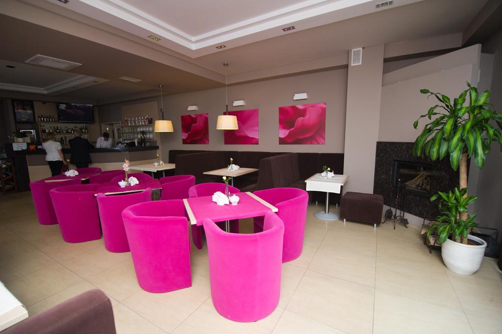 Hotel Hibiskus Boguchwala ภายนอก รูปภาพ