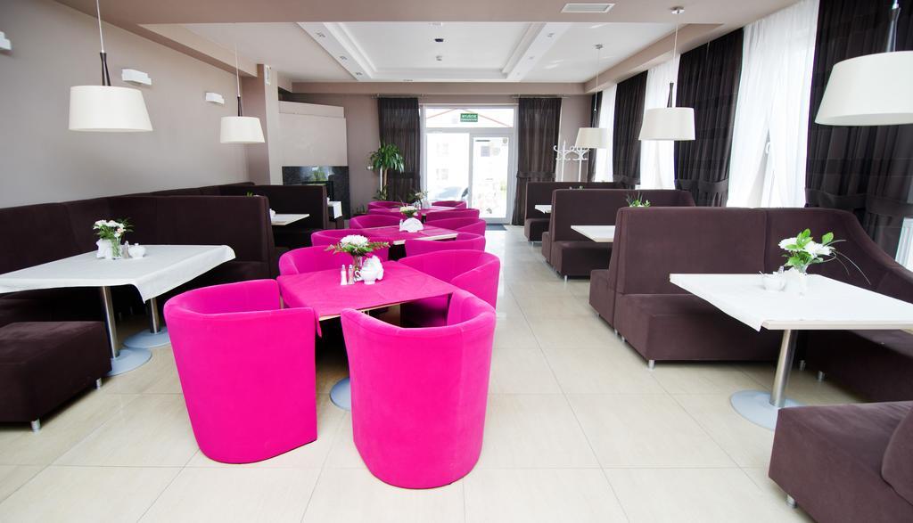 Hotel Hibiskus Boguchwala ภายนอก รูปภาพ